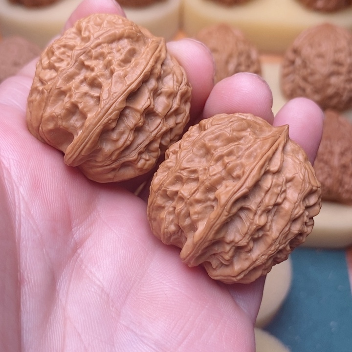 文玩核桃把件36全品纯野生舍利子