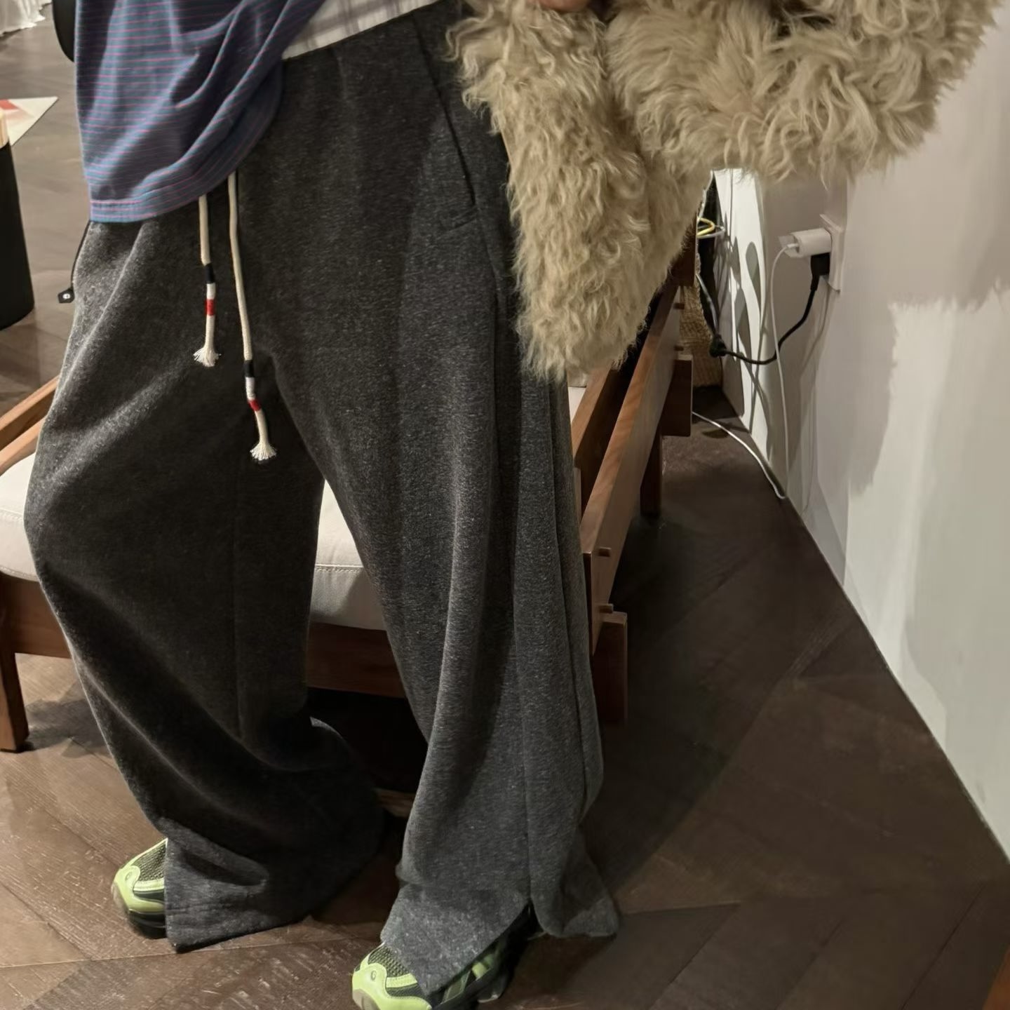 BANANA   |    灰色加绒设计卫裤