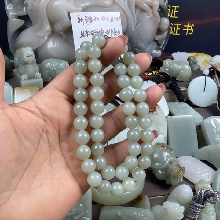 和田玉（糖玉）颈饰未镶嵌