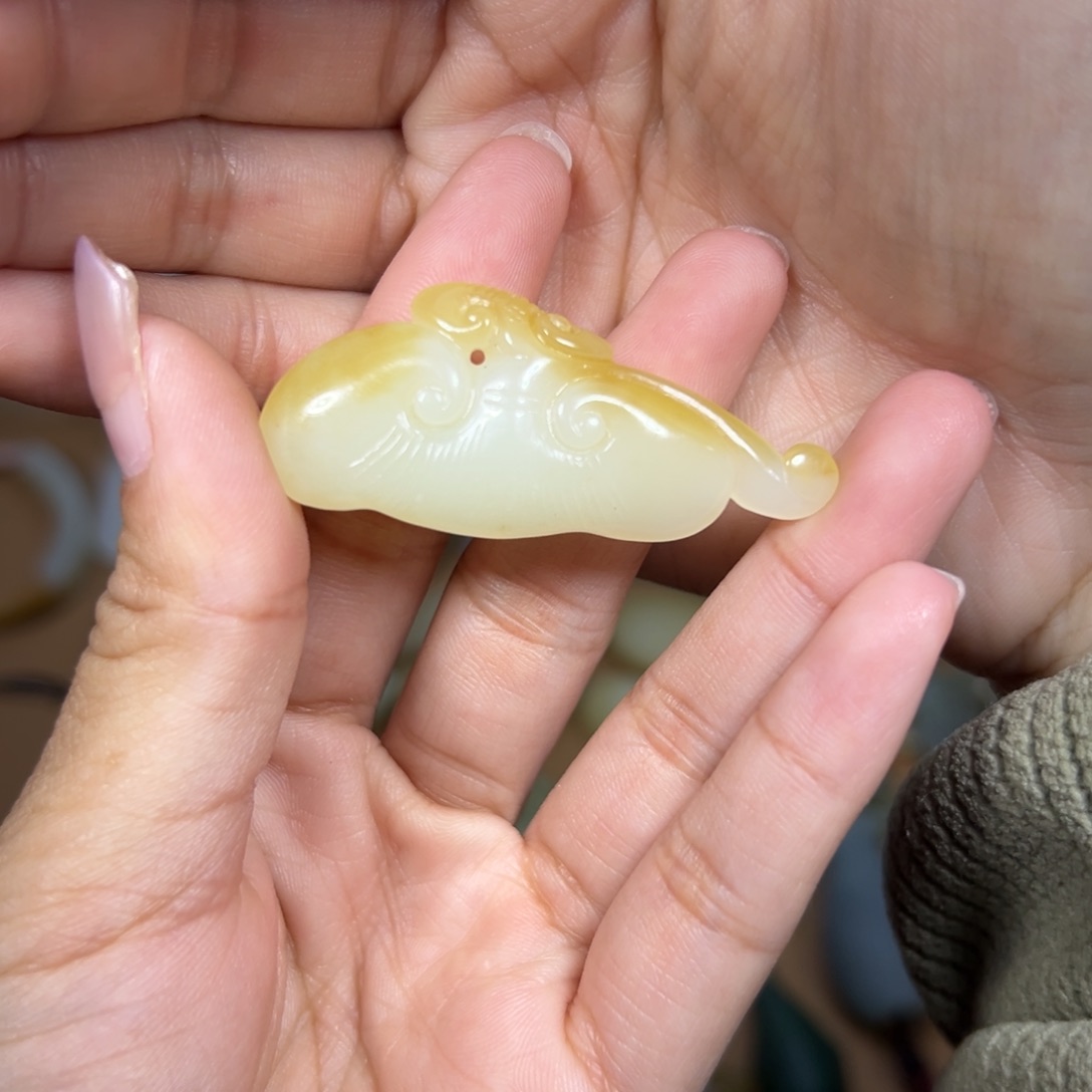 颈饰未镶嵌和田玉n****陈