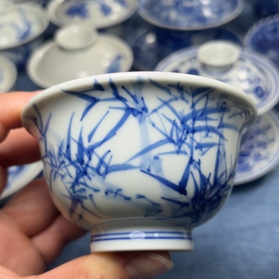 杯手绘青花压手杯