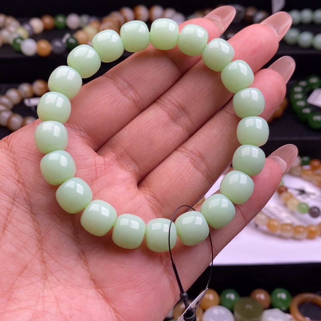 斌***哥和田玉未镶嵌手链