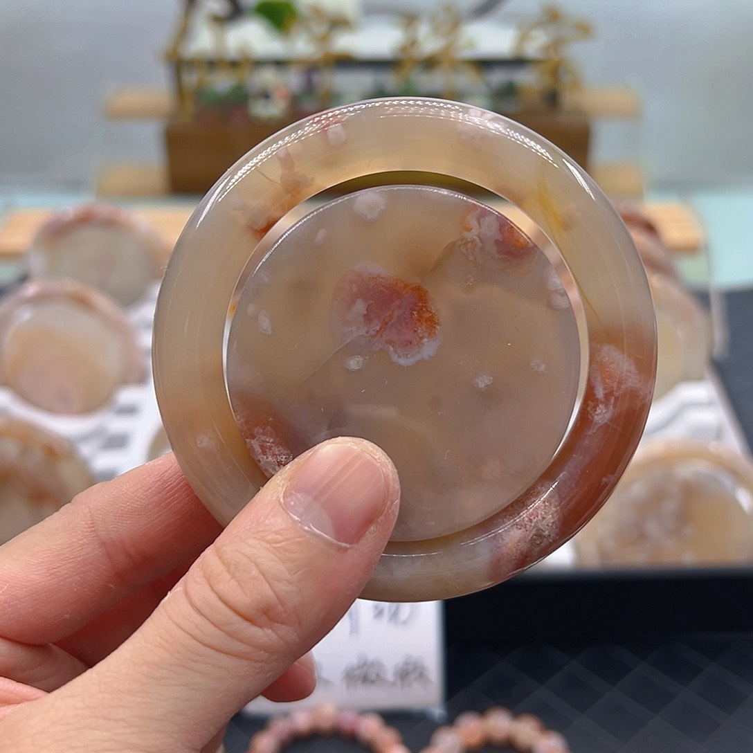 玛瑙/玉髓手镯未镶嵌57