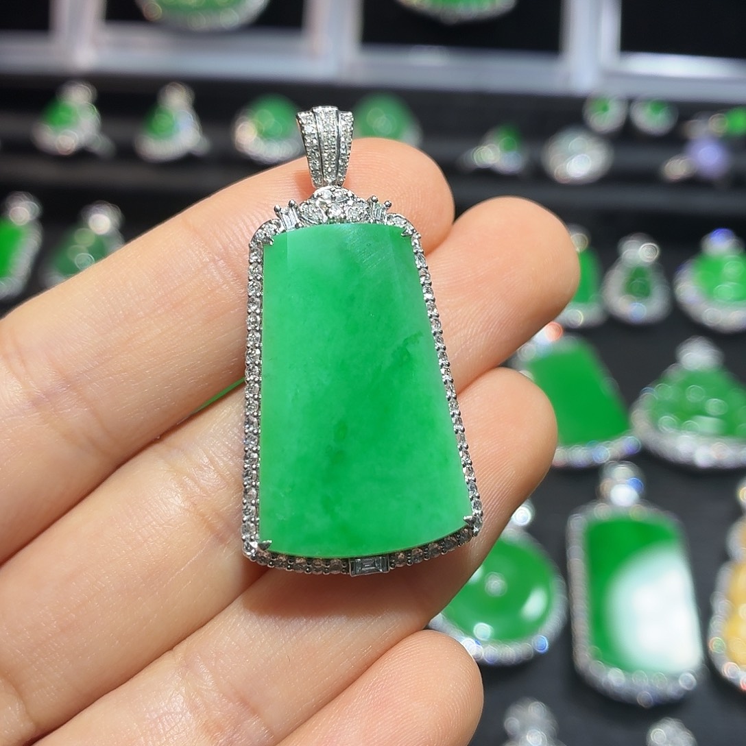 翡翠18K金镶嵌吊坠(不含链)翡翠