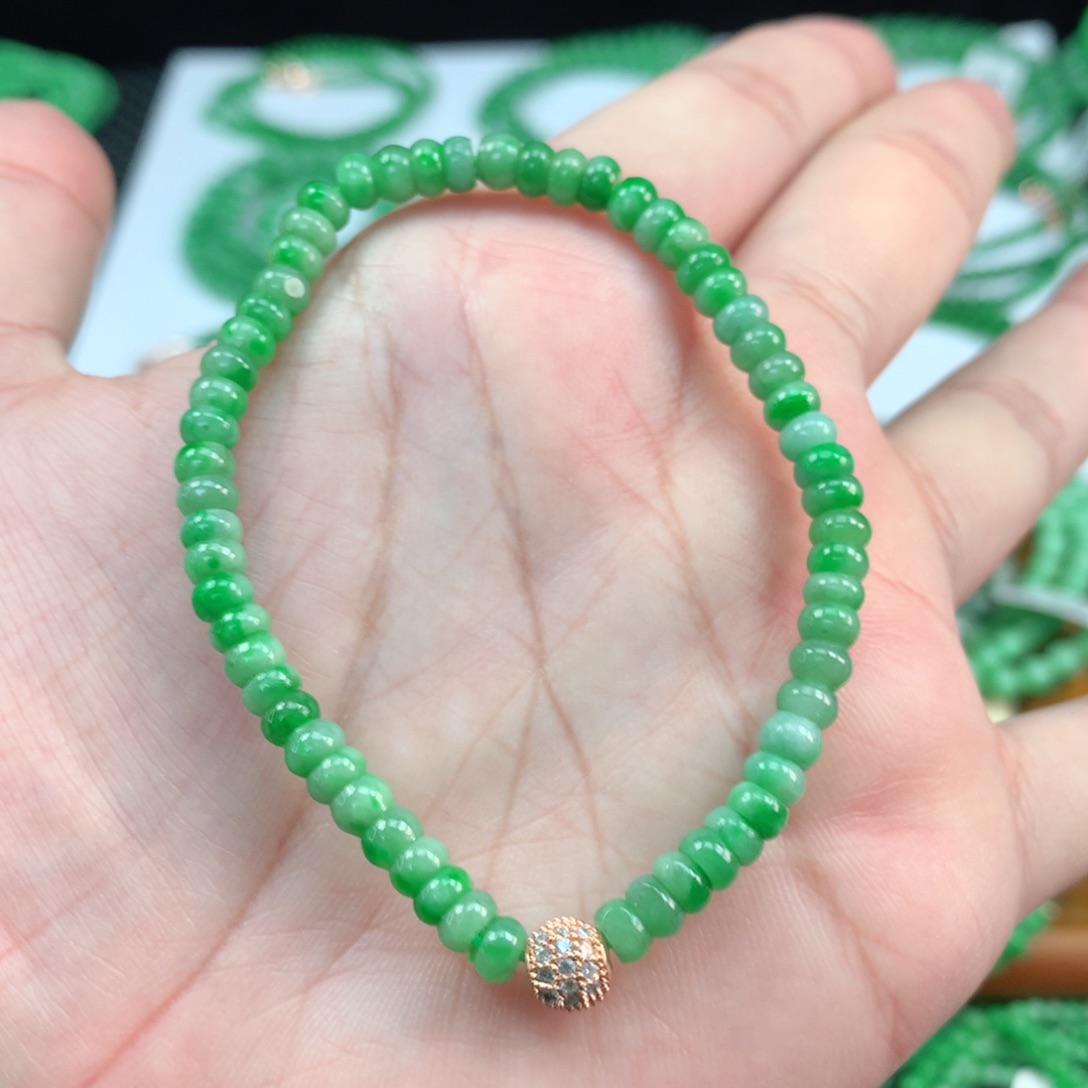 翡翠手链未镶嵌翡翠