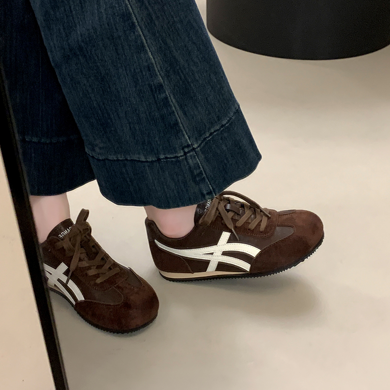 阿甘德训鞋女鞋子2025新款爆款秋季超火百搭软底运动休闲黑色板鞋