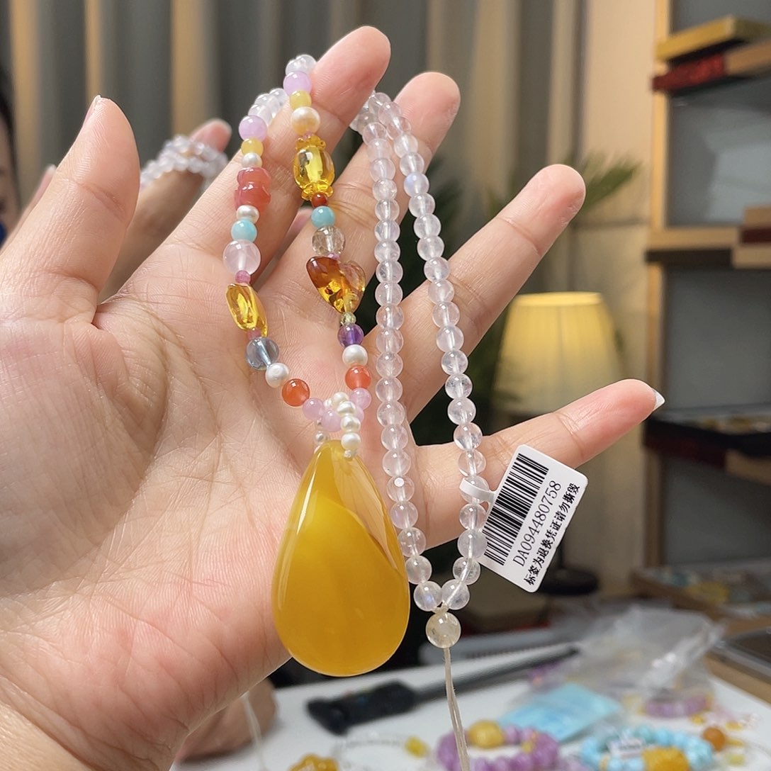 琥珀裸石未镶嵌蜜蜡吊坠