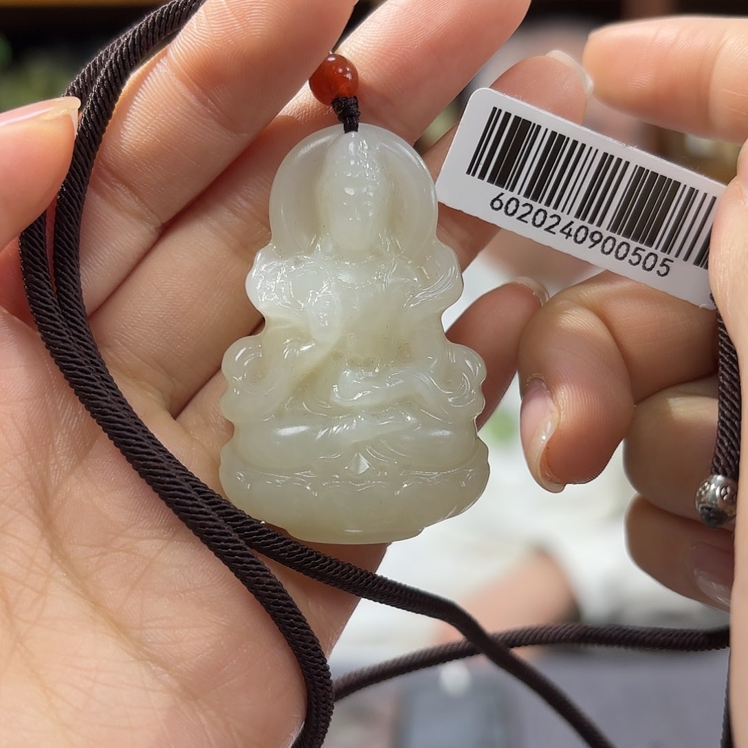 和田玉吊坠观音未镶嵌