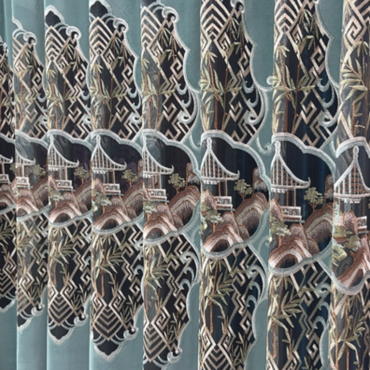 法兰绒抹茶绿大镂空绣花窗帘