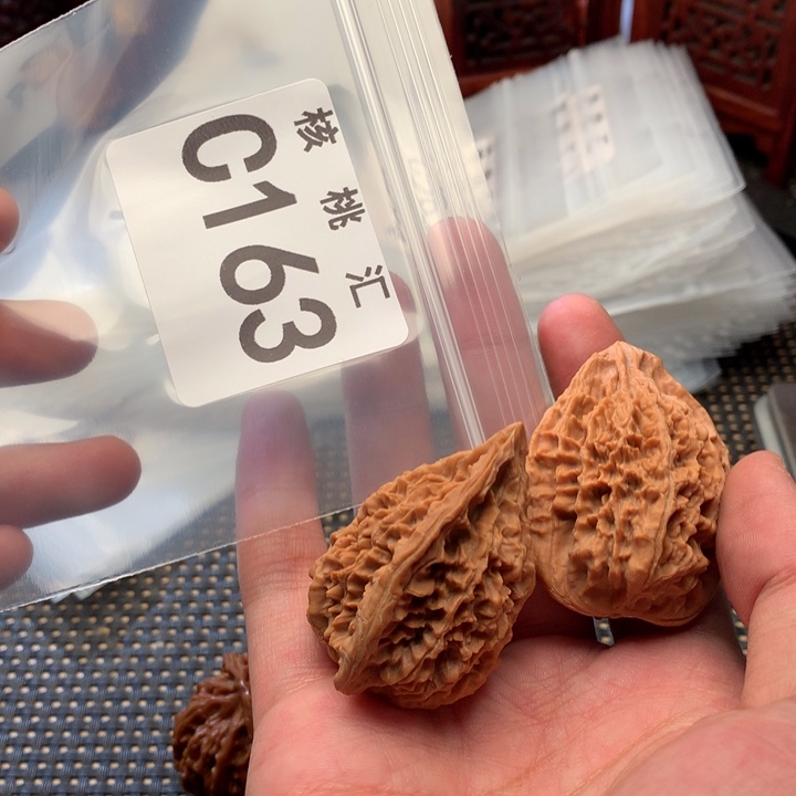 吊坠文玩核桃鸭嘴兽