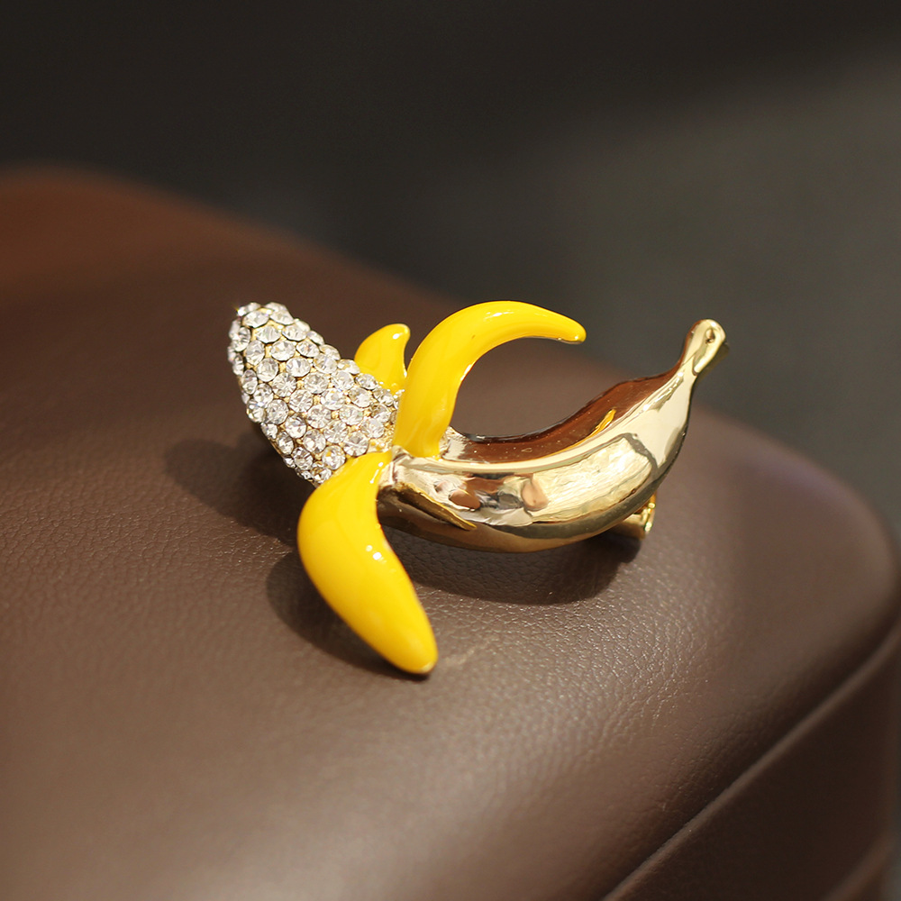 铜胸针 MN 234 香蕉胸针3厘米