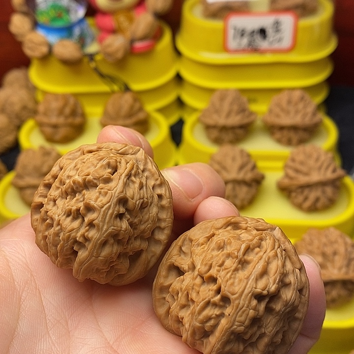 白狮子文玩核桃全品