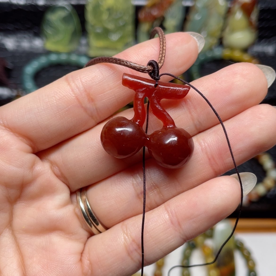 【闪购商品】未镶嵌蛇纹石玉颈饰?*