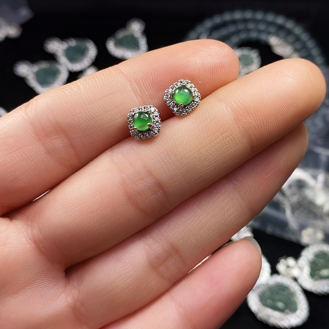 翡翠耳饰银S925镶嵌你****?7069耳钉