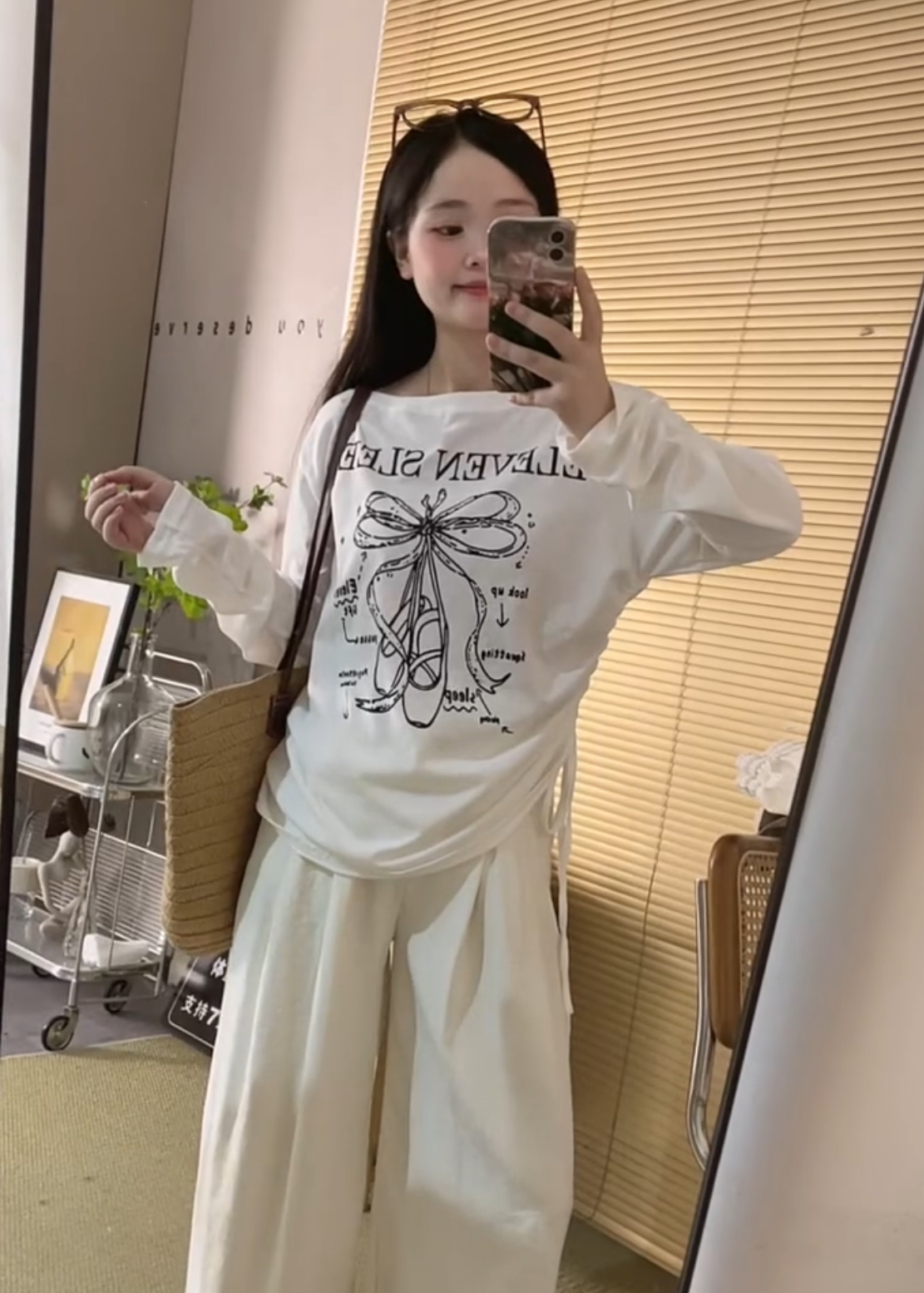 白色女素描蝴蝶结薄款防晒罩衫