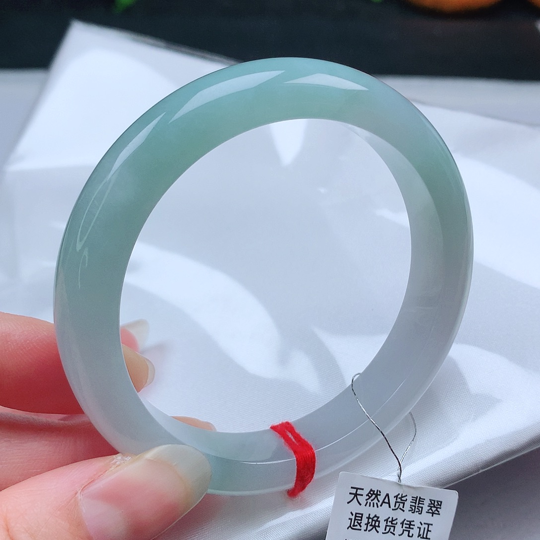 翡翠手镯未镶嵌57圈