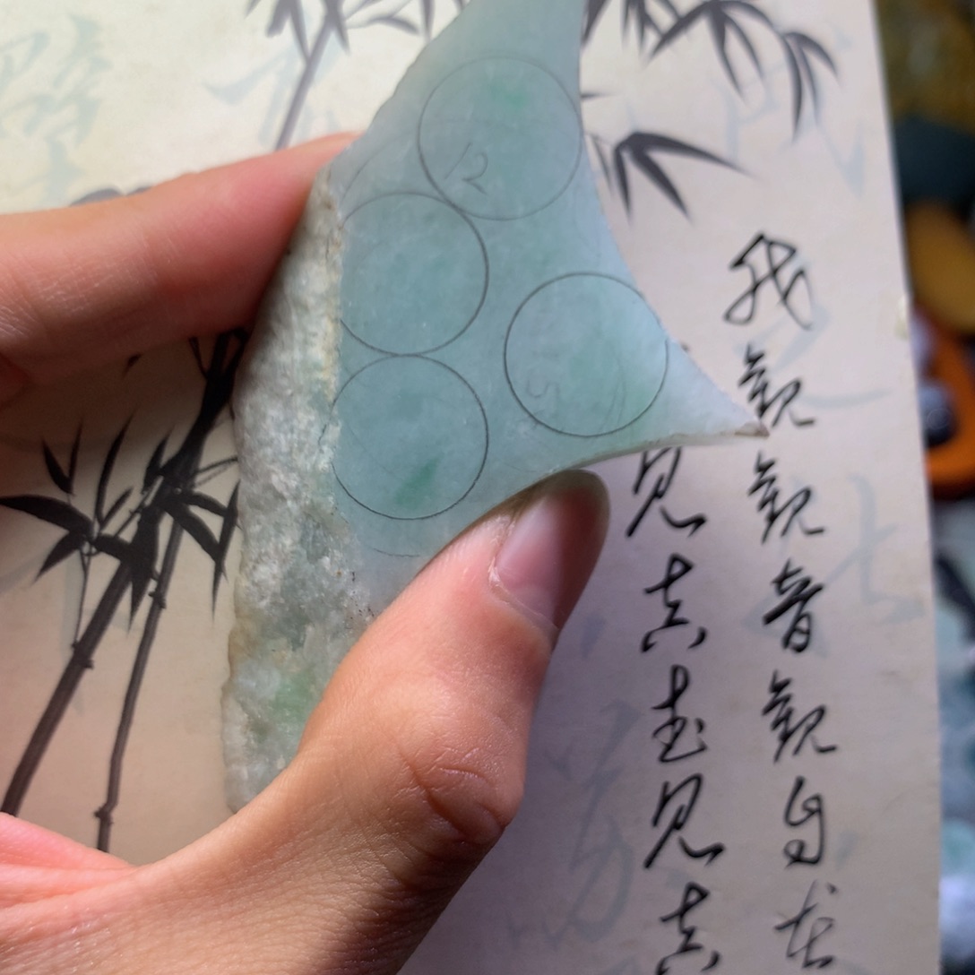 豚***定制翡翠未镶嵌翡翠珠子定制