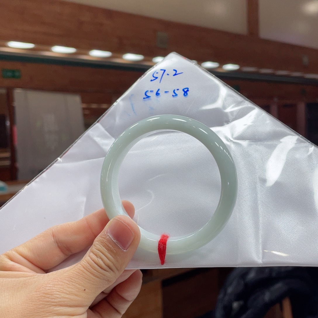 翡翠手镯未镶嵌ㅤ**ᐝ买断