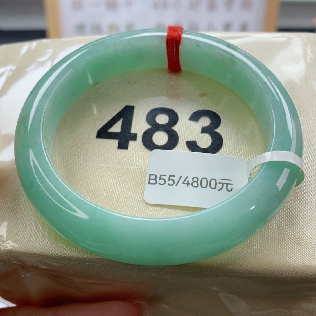 翡翠手镯未镶嵌天然A货翡翠手镯