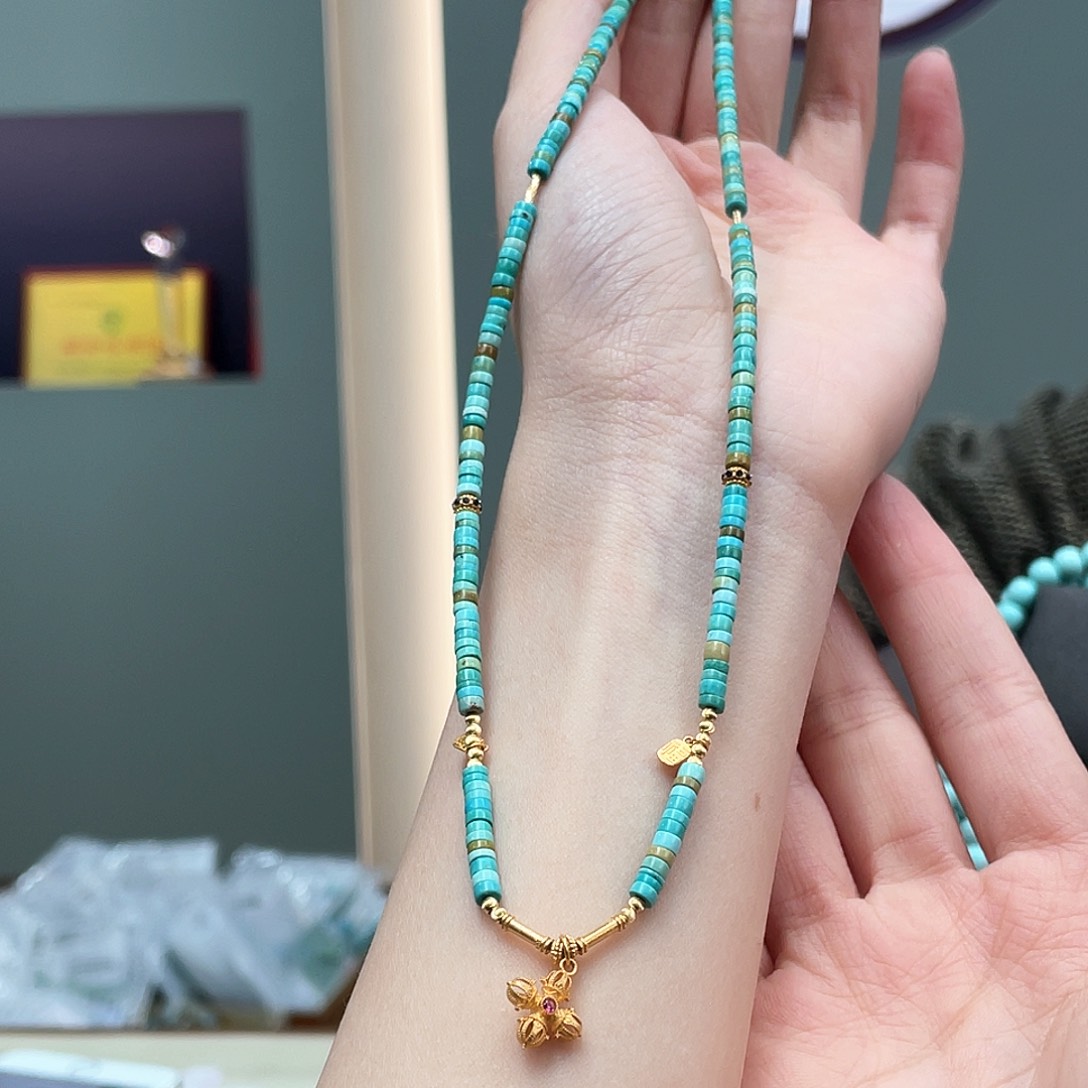 绿松石18K金镶嵌颈饰