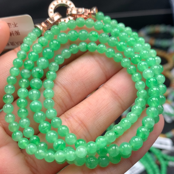 翡翠手镯未镶嵌卡