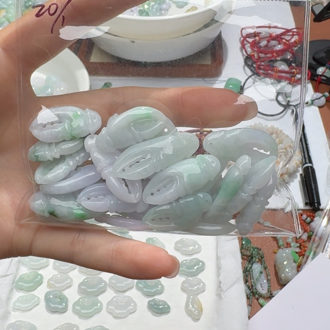 未镶嵌挂件翡翠福利1个，不包邮，拍一单邮费发货