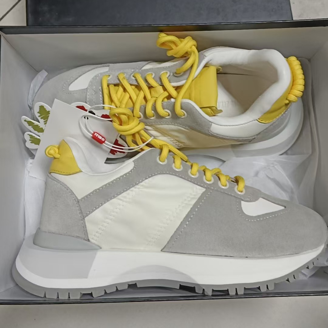 新款休闲百搭透气圆头撞色分割运动鞋