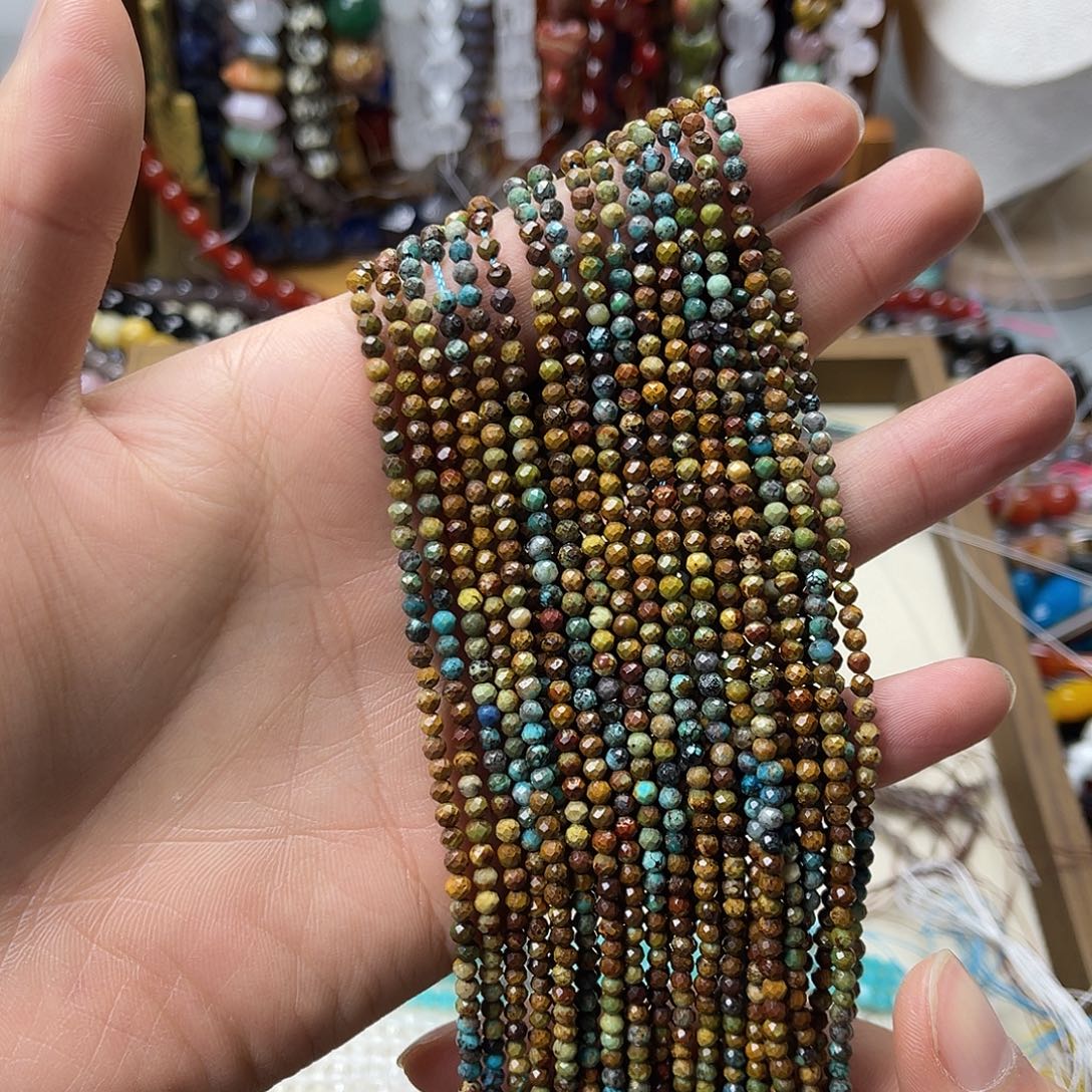 玛瑙/玉髓未镶嵌珠宝半成品卡3湖北松切面一条