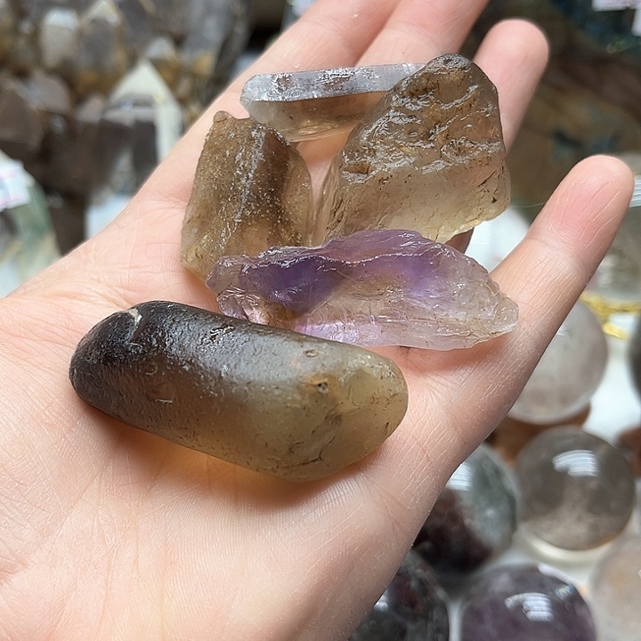 水晶125克水晶原石未镶嵌