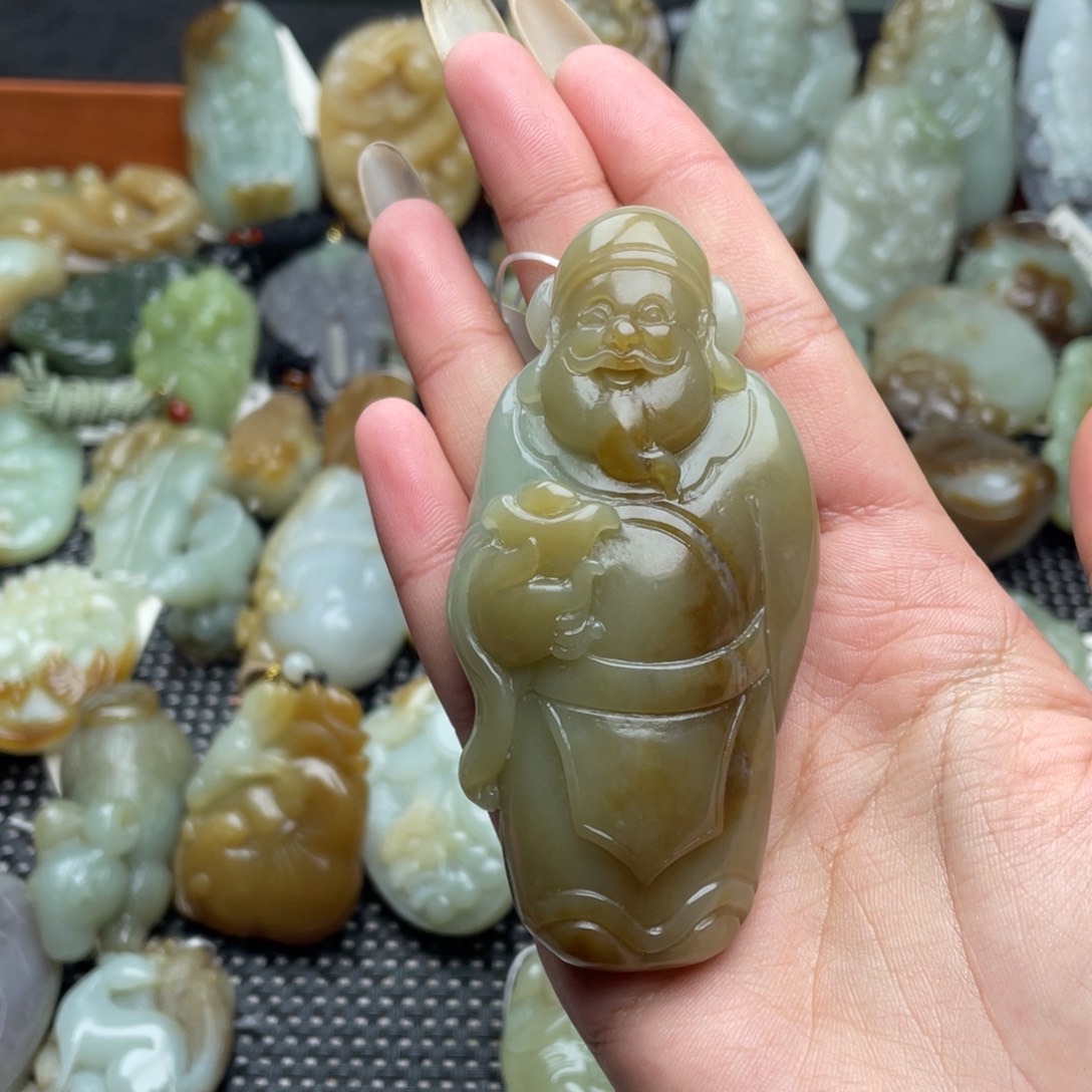 康***、和田玉未镶嵌颈饰