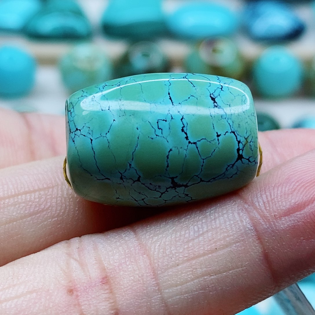 绿松石颈饰未镶嵌