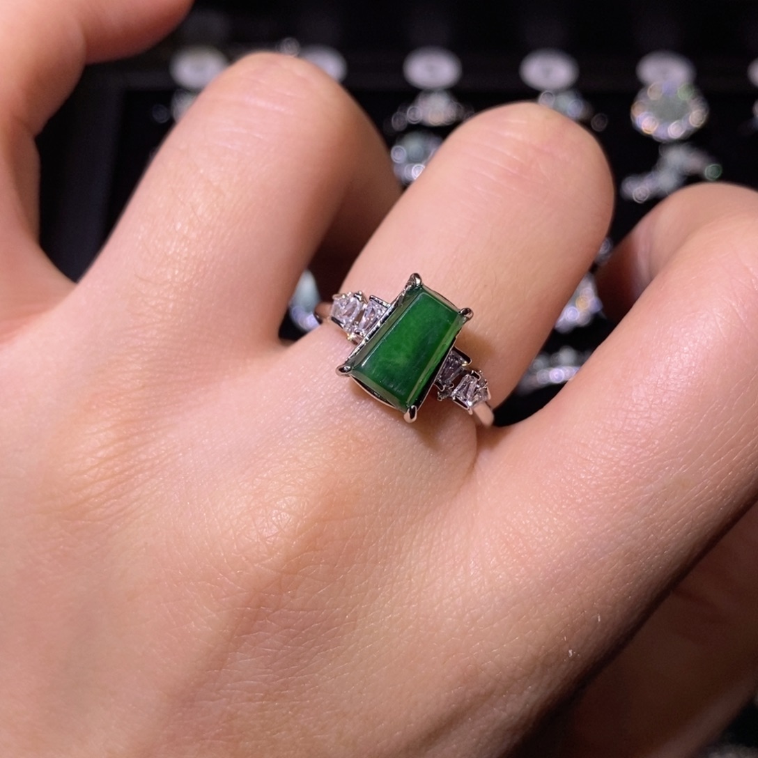 翡翠未镶嵌颈饰天然