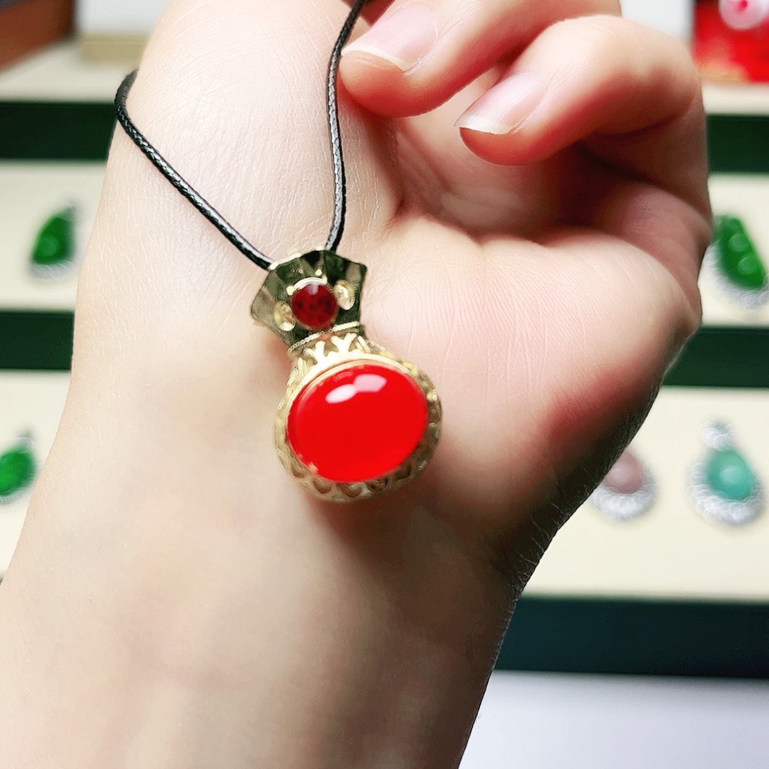 玛瑙/玉髓颈饰未镶嵌