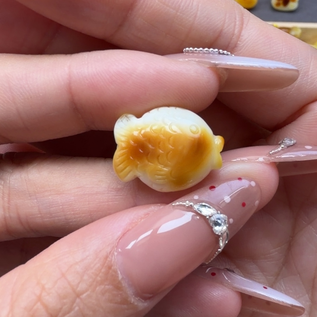 琥珀未镶嵌裸石蜜蜡