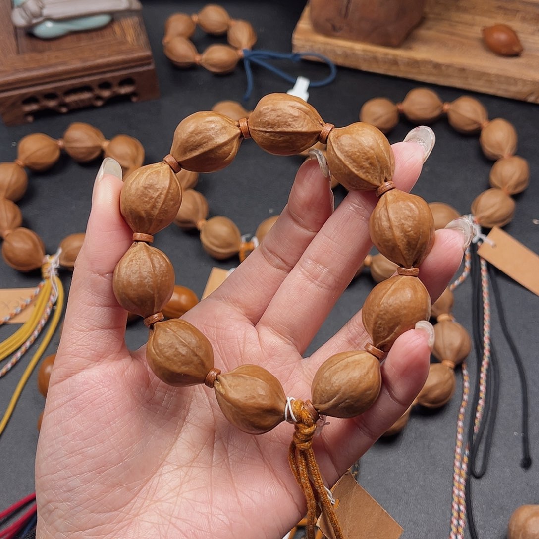 吊坠橄榄核白**星梅林铁核19.24