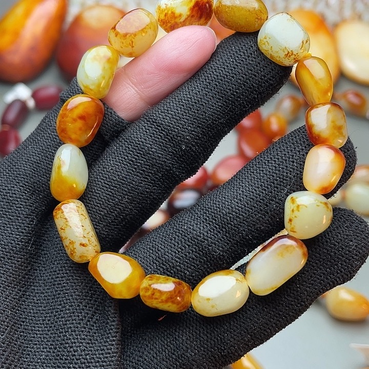 和田玉未镶嵌手链