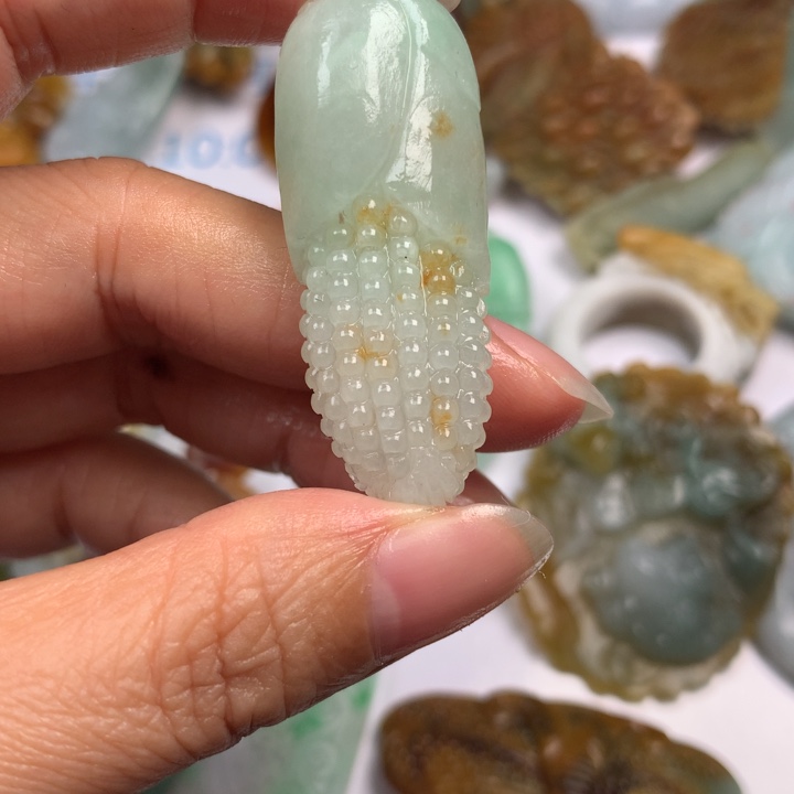 定制翡翠未镶嵌翡翠