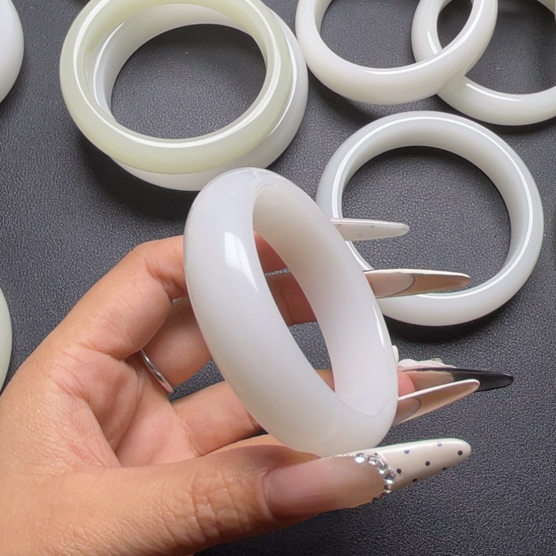 @****54圈口轮胎羊脂白