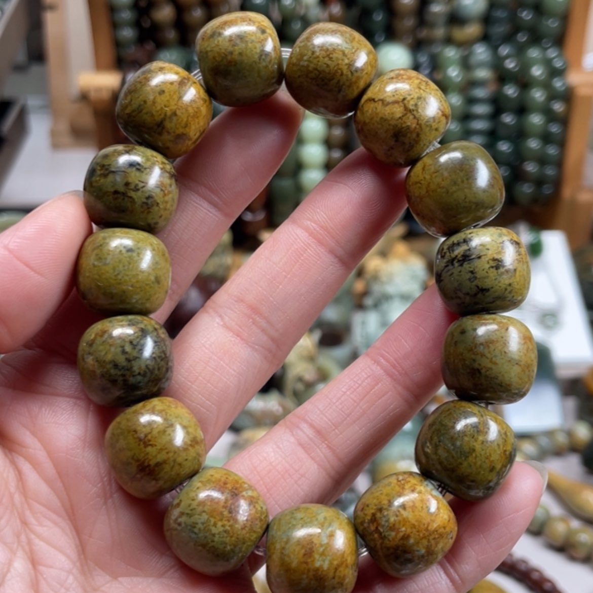 【闪购商品】岫岩河磨玉（透闪石质玉）手链未镶嵌