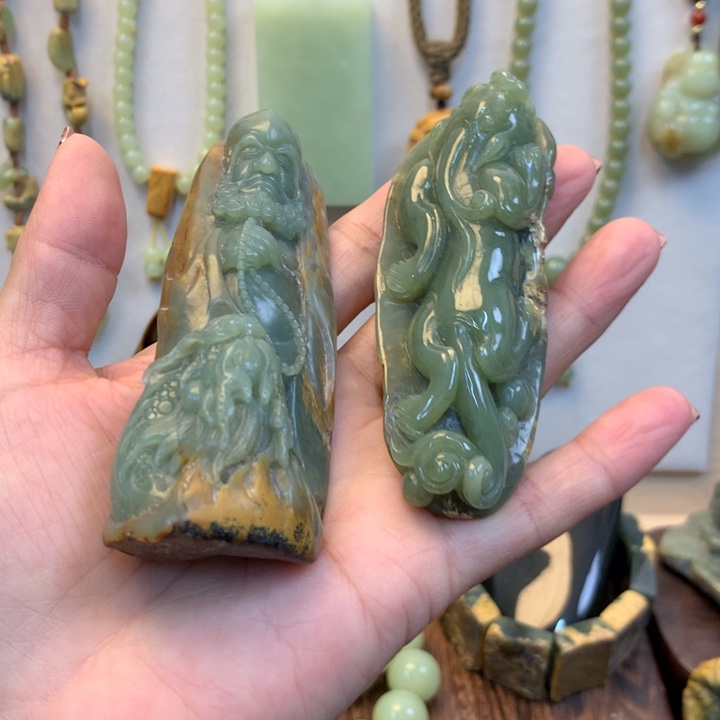 金***司岫岩河磨玉（透闪石质玉）未镶嵌把件