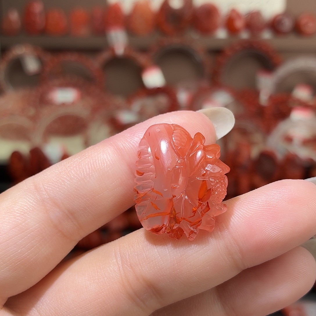 南红玛瑙未镶嵌颈饰梳子