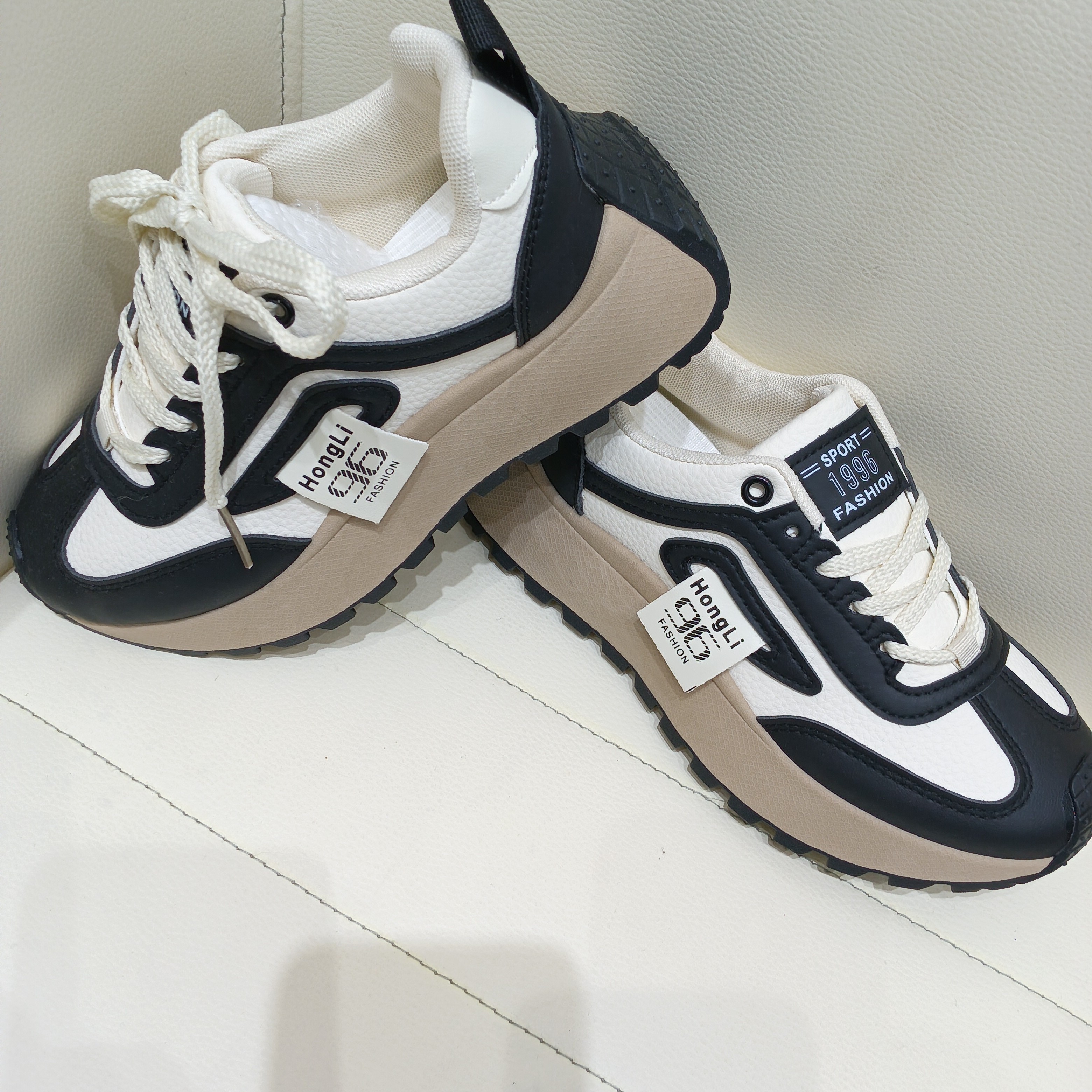 增高防滑透气胶粘时尚休闲鞋阿甘鞋厚底冬季