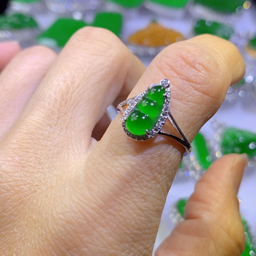 【闪购商品】翡翠挂件银S925镶嵌天然翡翠