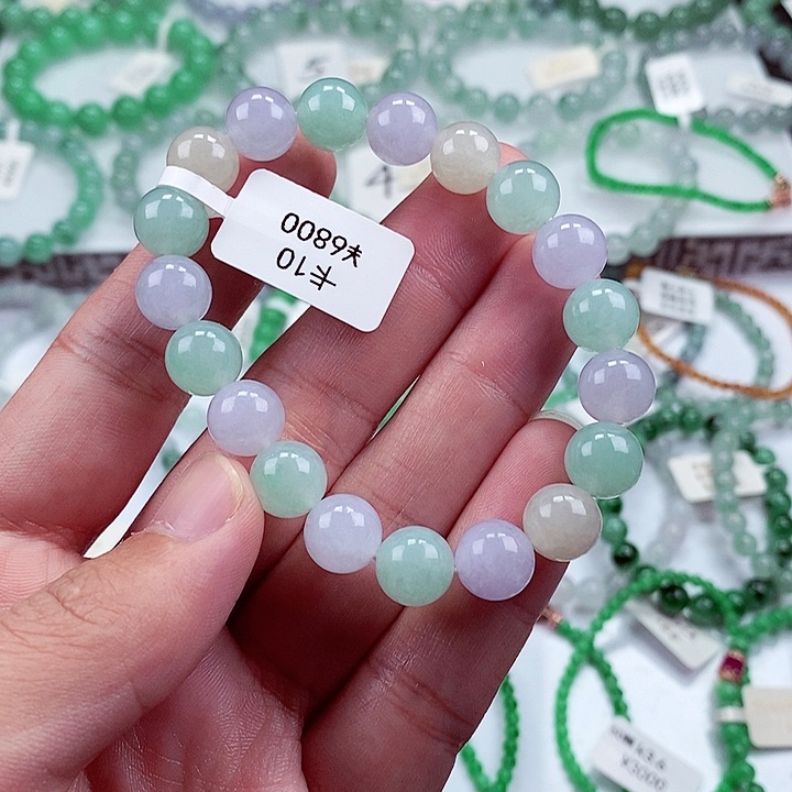 未镶嵌翡翠手链R****多卡10