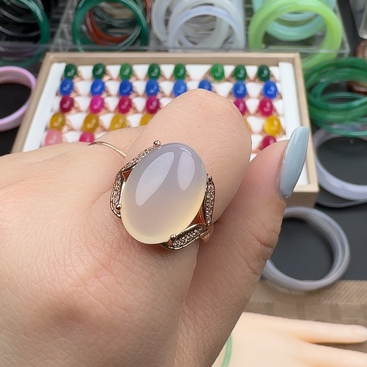 玛瑙/玉髓手镯未镶嵌