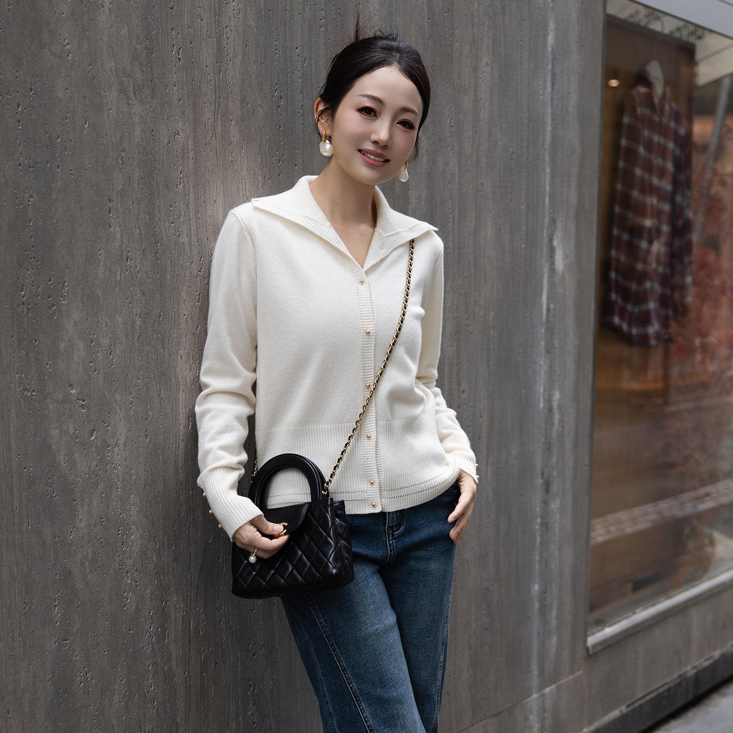 华裳格小金豆 康赛妮A规羊绒多用领金扣开衫法式精致针织衫