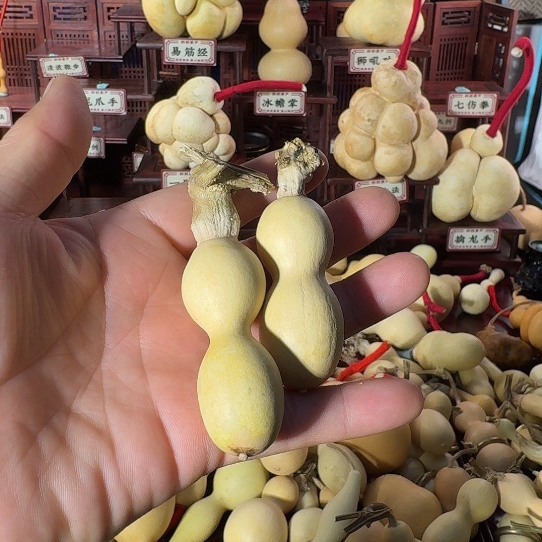 Y***O蚂蚁瓶压手厚皮舒服