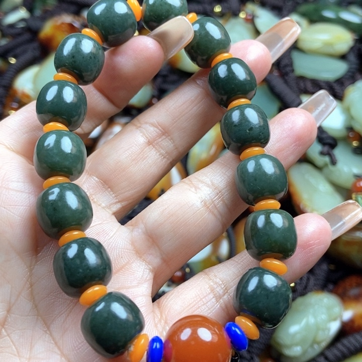 和田玉颈饰未镶嵌