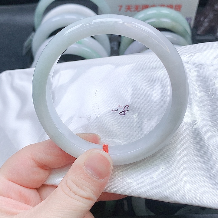 翡翠未镶嵌手镯533