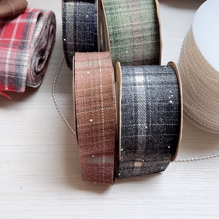 4的带钻毛呢格子咖色10码